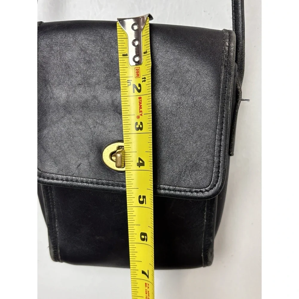 Vintage Coach Scooter Bag Glovetanned Leather  Crossbody 9893 Black Distressed
